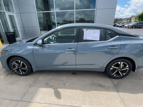 Used 2025 Nissan Sentra SV w/ Trunk Package FWD image 7