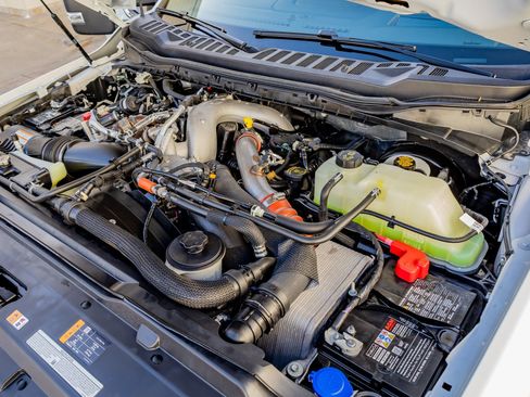 Used 2024 Ford F350 Platinum image 39