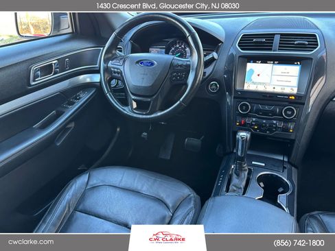 Used 2017 Ford Explorer XLT w/ Equipment Group 202A image 16