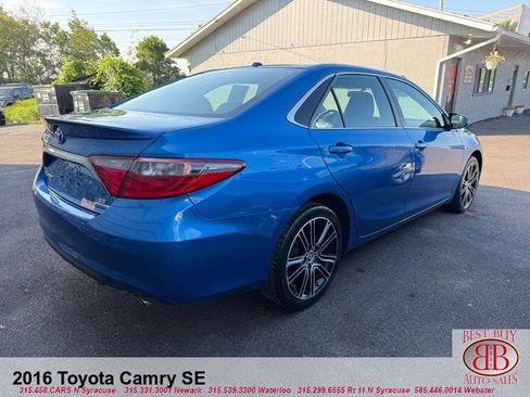 Used 2016 Toyota Camry SE FWD image 2
