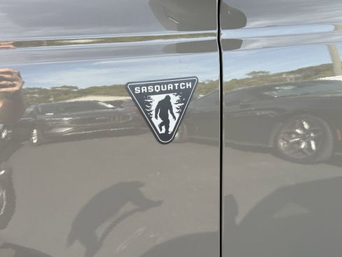 New 2026 Ford Bronco 2-Door w/ Sasquatch Package AWD/4WD image 8