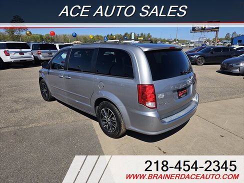 Used 2016 Dodge Grand Caravan R/T FWD image 3