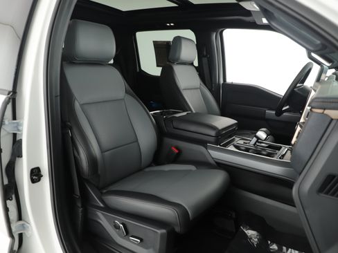 Used 2025 Ford F150 Lightning Lariat image 15