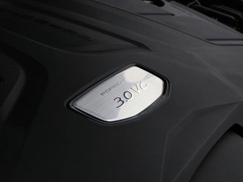 Used 2019 Porsche Cayenne image 64