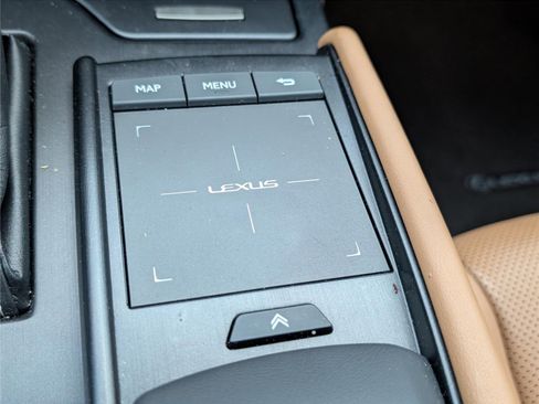 Used 2019 Lexus ES 350 w/ Premium Package image 24