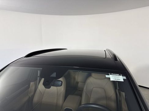 Certified 2023 Porsche Cayenne S Platinum w/ Premium Package Plus AWD/4WD image 17