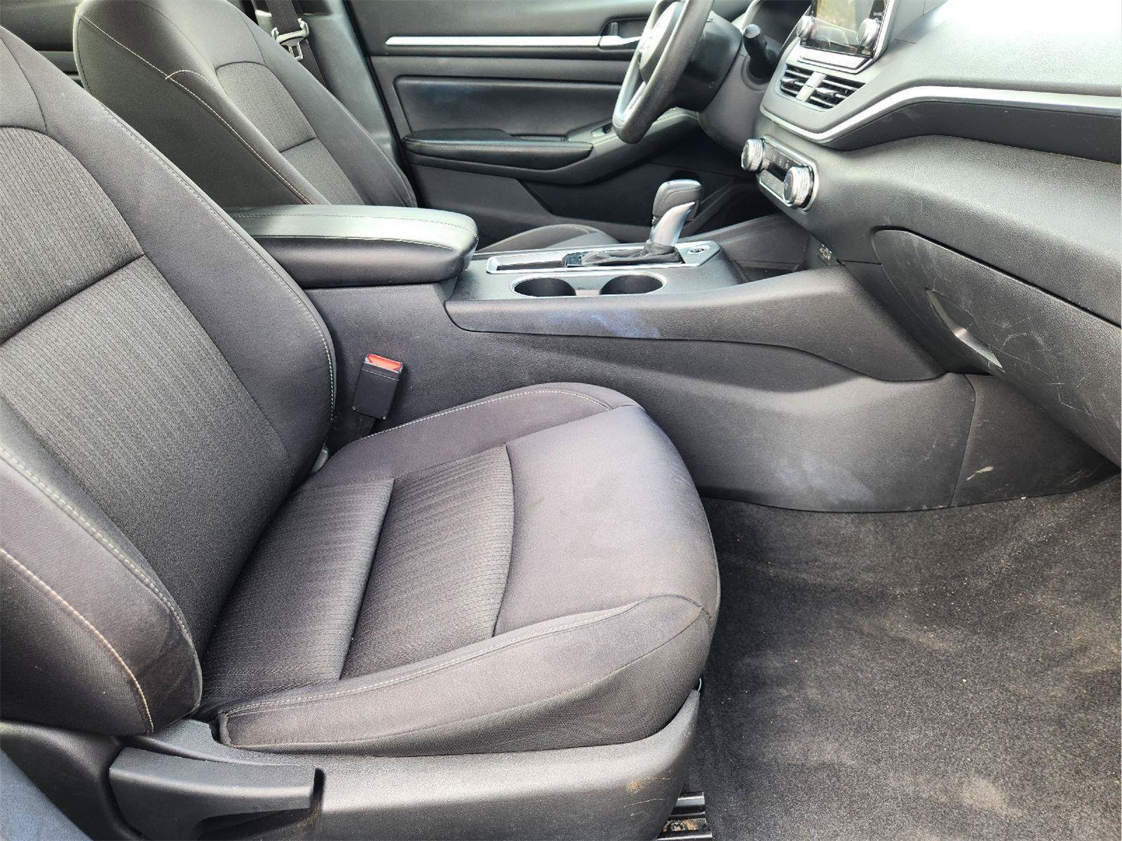Used 2022 Nissan Altima 2.5 SV FWD image 14