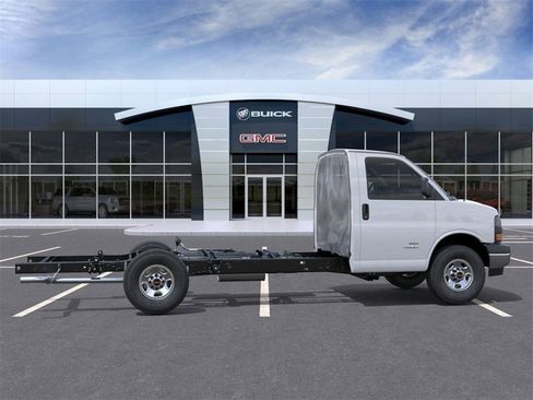 New 2025 GMC Savana 3500 w/ Power Convenience Package image 5