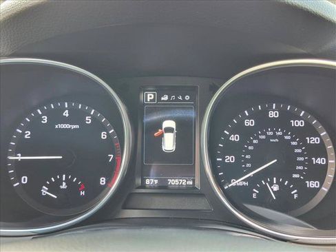 Used 2017 Hyundai Santa Fe Sport 2.0T FWD image 6