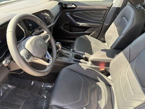 Used 2022 Volkswagen Jetta SEL image 5