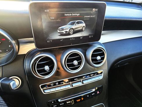 Used 2018 Mercedes-Benz GLC 300 GLC 300 4MATIC AWD 4dr SUV image 14