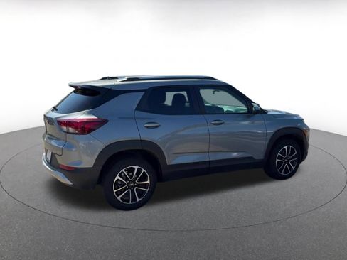 Used 2025 Chevrolet TrailBlazer LT FWD image 11
