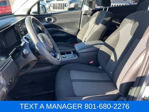 Used 2021 Kia Sorento LX AWD/4WD image 17