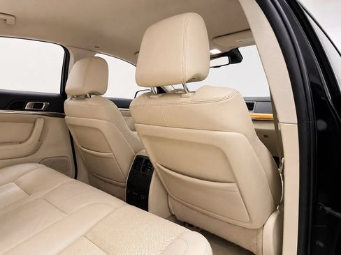 Used 2011 Lincoln MKS FWD image 18