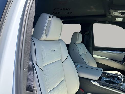 New 2026 Cadillac Escalade ESV Sport w/ Touring Package image 17