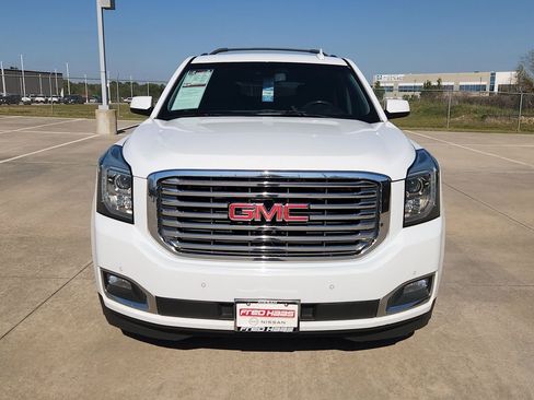 Used 2019 GMC Yukon SLT w/ Premium Edition image 9