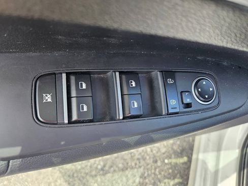 Used 2024 Kia Forte LXS FWD image 17