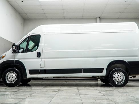 Used 2023 RAM ProMaster 2500 FWD image 11
