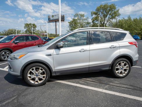 Used 2016 Ford Escape Titanium w/ Equipment Group 301A AWD/4WD image 3