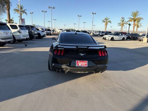 Used 2025 Ford Mustang Coupe RWD image 6