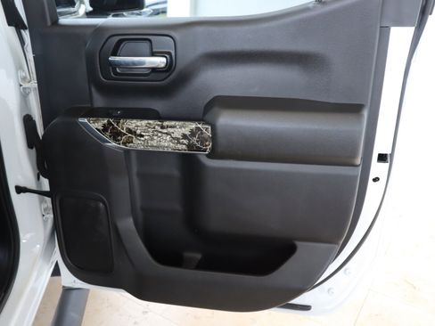 Used 2022 Chevrolet Silverado 1500 Custom Trail Boss w/ Realtree Special Edition image 33