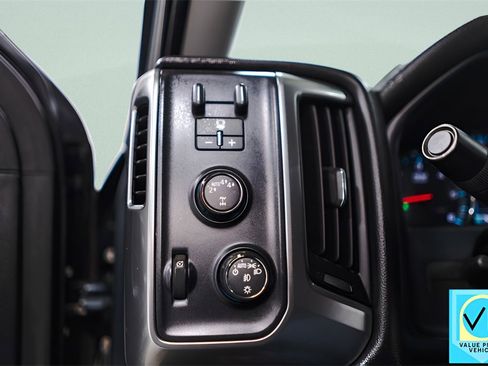 Used 2017 Chevrolet Silverado 1500 LT w/ All Star Edition image 20