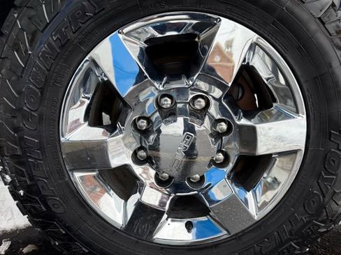 Used 2016 GMC Sierra 3500 SLE w/ SLE Preferred Package image 9