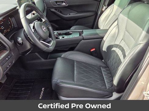 Used 2024 Nissan Rogue Platinum w/ Platinum Premium Package FWD image 9