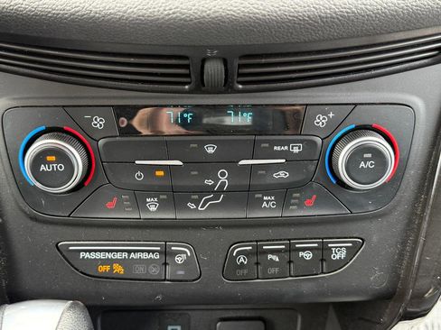 Used 2019 Ford Escape Titanium FWD image 16