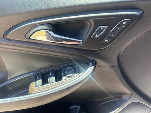 Used 2024 Chevrolet Malibu LT FWD image 13