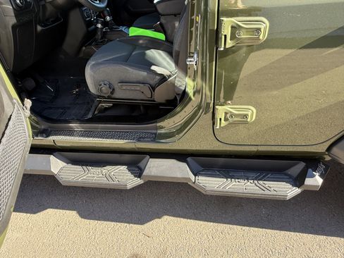 Used 2024 Jeep Wrangler Sport S image 14