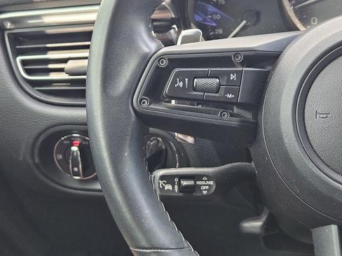 Used 2023 Porsche Macan S image 26