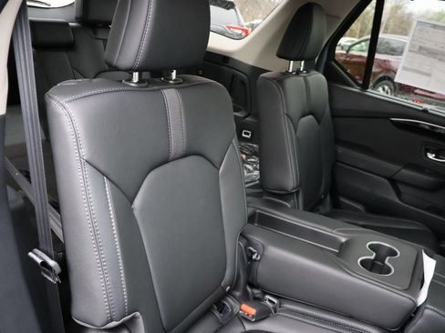 New 2026 Honda Pilot EX-L image 8