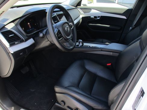 Certified 2023 Volvo XC90 B5 Core w/ Climate Package AWD/4WD image 11