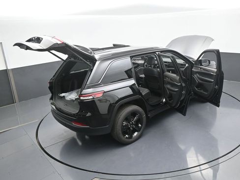 New 2026 Jeep Grand Cherokee Limited w/ Limited Altitude Package RWD image 54