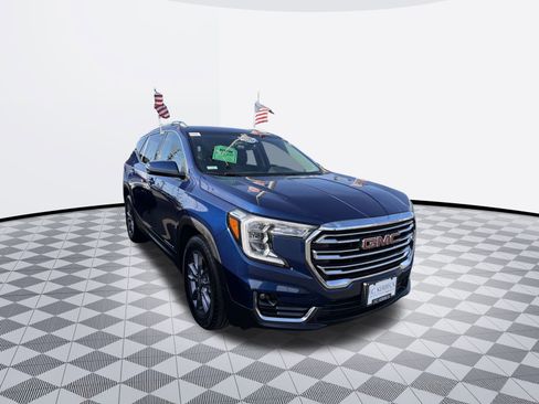 Certified 2022 GMC Terrain SLT image 4