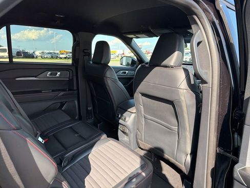 Certified 2025 Ford Explorer ST-Line w/ ST-Line Street Pack AWD/4WD image 20