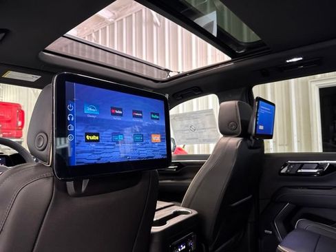 New 2026 Chevrolet Tahoe Premier AWD/4WD image 3