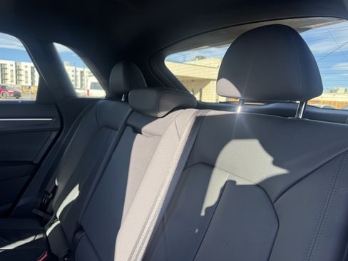 Used 2023 Audi Q3 2.0T Premium w/ Convenience Package image 16