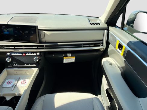 New 2026 Hyundai Santa Fe SE image 17