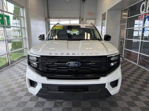Used 2025 Ford Expedition Active image 2