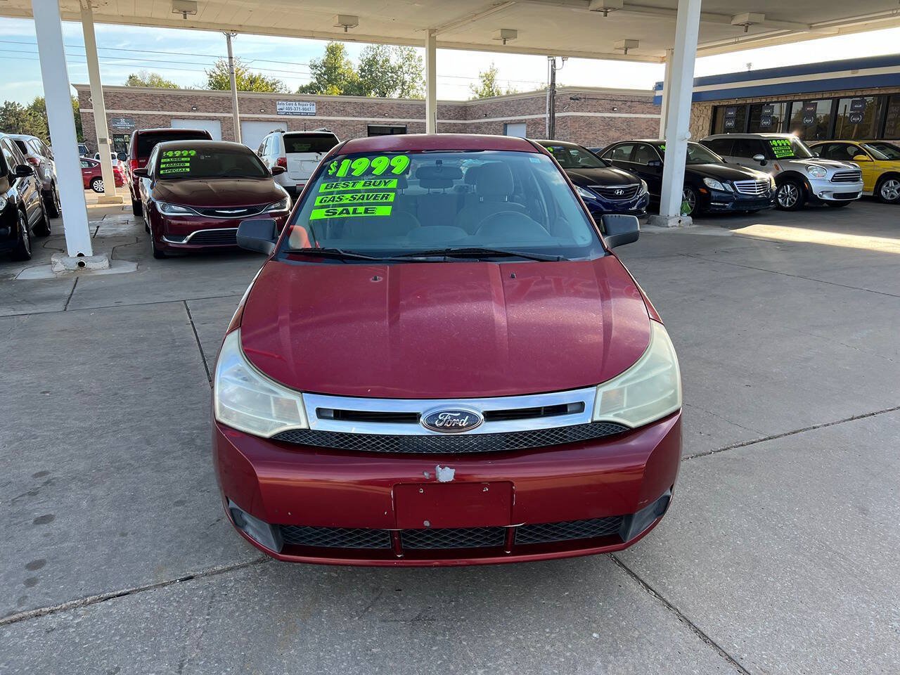Used 2009 Ford Focus SE FWD image 2