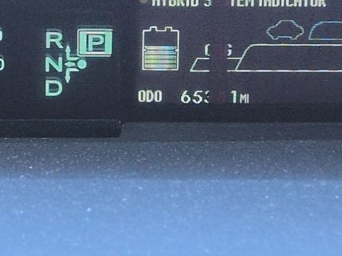 Used 2015 Toyota Prius Three image 2