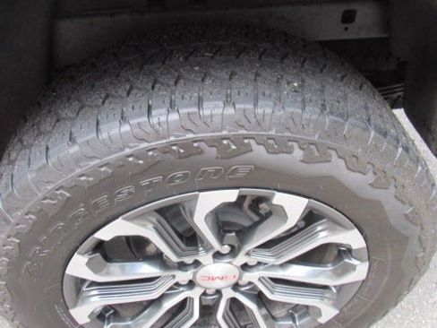 Certified 2025 GMC Canyon Denali AWD/4WD image 6