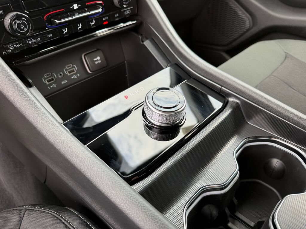 New 2027 Jeep Grand Cherokee Laredo AWD/4WD image 28