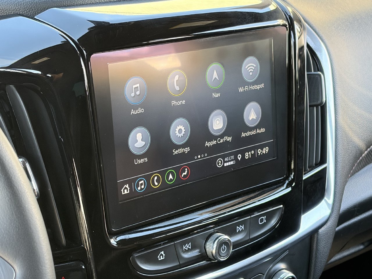 Used 2022 Chevrolet Traverse RS FWD image 26