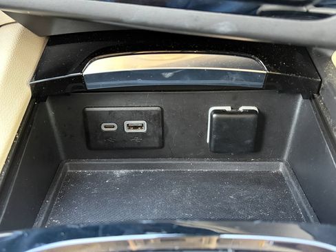 Used 2021 Buick Envision Essence FWD image 26