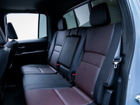 Used 2022 Honda Ridgeline Black Edition image 18
