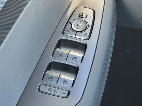 Used 2025 Hyundai Palisade SEL image 32