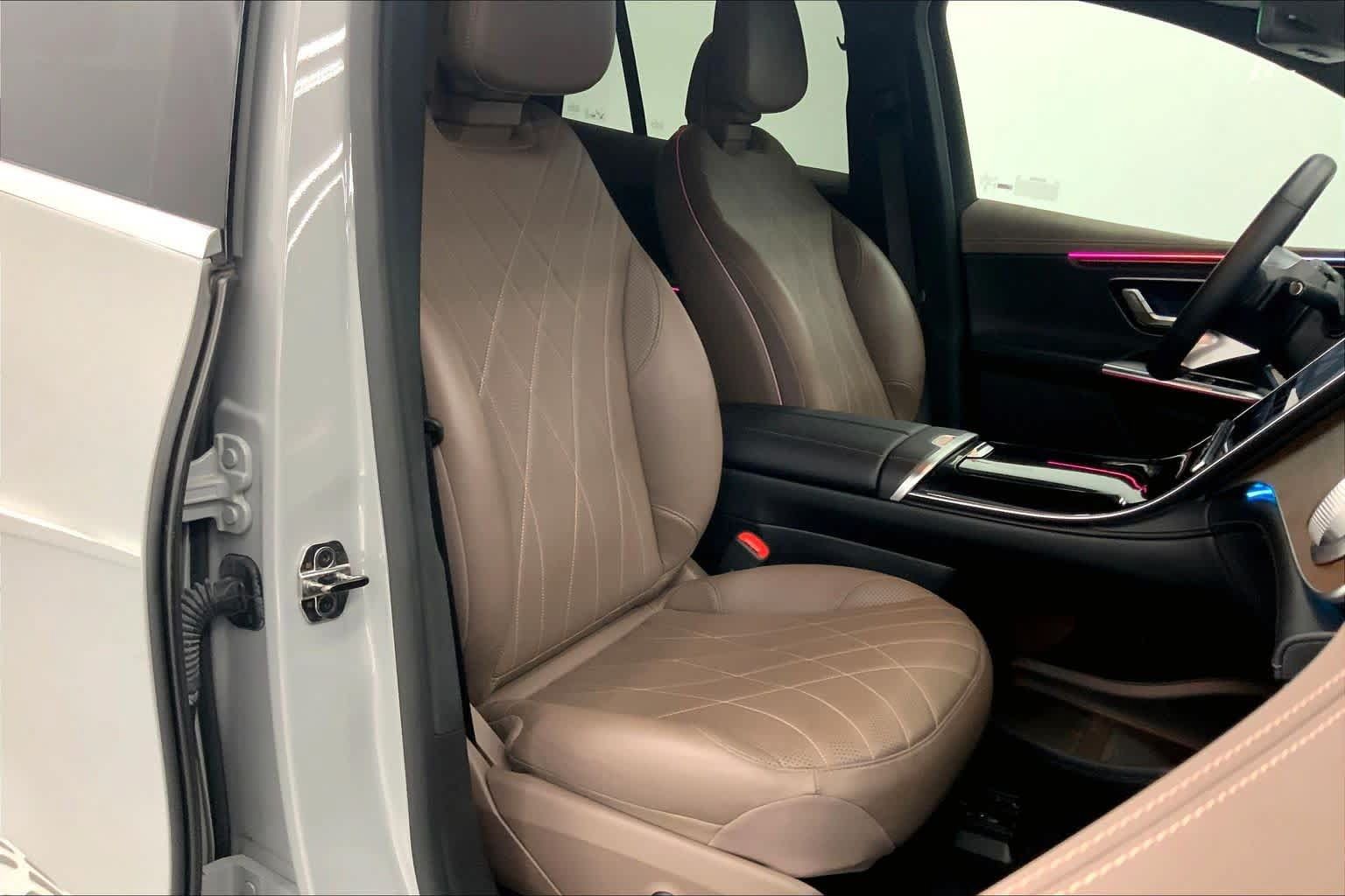 Used 2023 Mercedes-Benz EQE 500 4MATIC SUV image 12